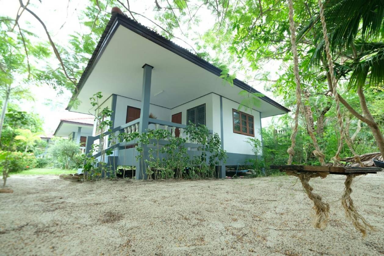 Baan Wasana Villa Lipa Noi Exterior photo