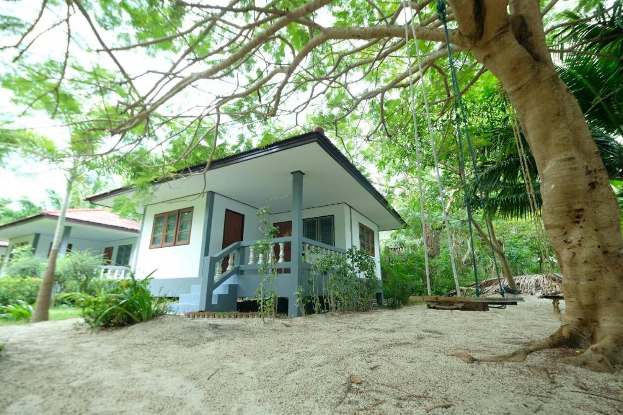 Baan Wasana Villa Lipa Noi Exterior photo